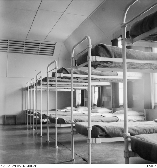 BRISBANE, QLD. 19460404. AT THE AUSTRALIAN ARMY CANTEENS SERVICE CLUB