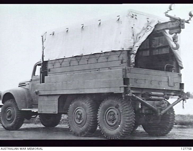 AUSTRALIA. LORRIES, 3-TON BREAKDOWN (AUSTRALIAN) NO.3A. FORD. THREE ...