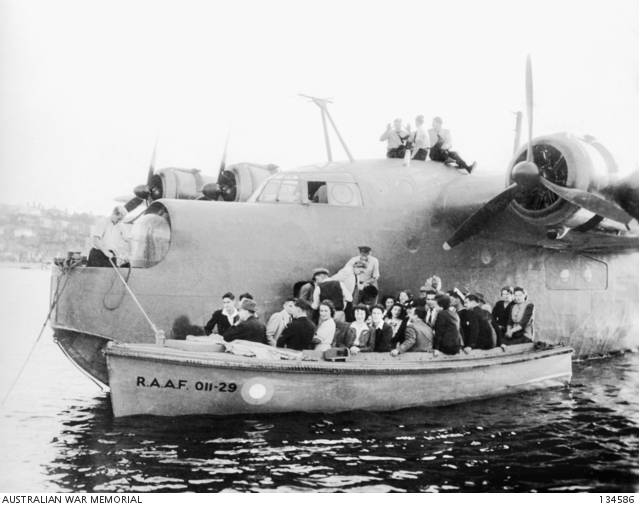 RAAF MEDIUM DUTY WORK BOAT 011-29, WORK BOAT ALONGSIDE A SUNDERLAND ...