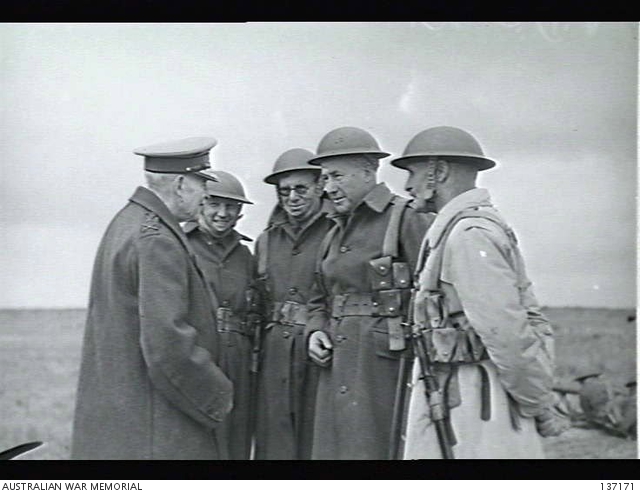 MELBOURNE, VIC. 1942-11-28. SENIOR OFFICERS OF THE AUSTRALIAN VOLUNTEER ...