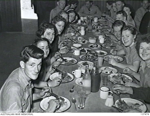 POINT COOK, VIC. 1942-12-25. MEMBERS OF THE RAAF AND THE WOMEN'S ...