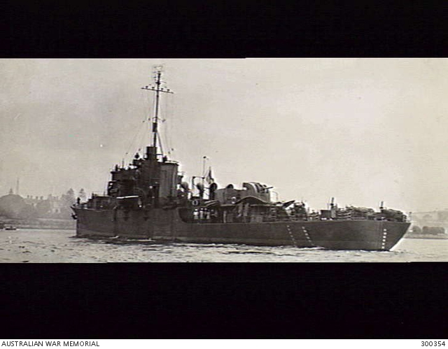 SYDNEY, NSW. 1944-02-18. PORT QUARTER VIEW OF THE FRIGATE HMAS BARCOO ...