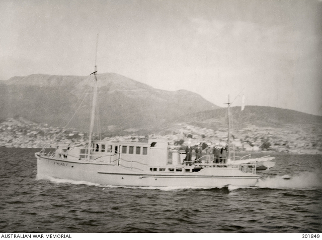 HOBART, TAS. PORT SIDE VIEW OF THE NAVAL AUXILIARY PATROL VESSEL HMAS ...