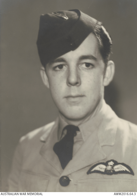 Studio portrait of 430480 Warrant Officer Peter John Wheeler, RAAF ...