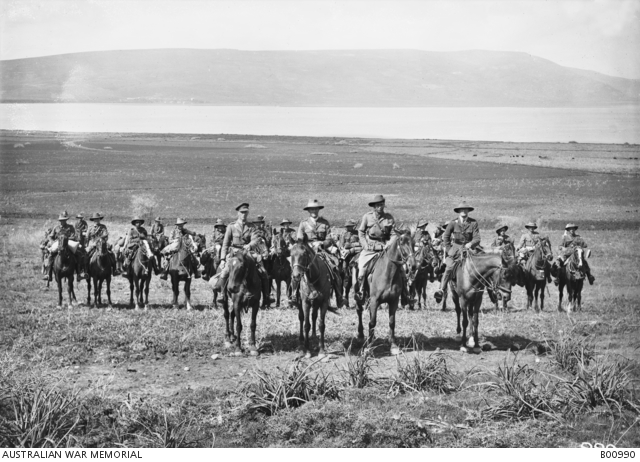 Group portrait of the personnel of the 5th Australian Light Horse 