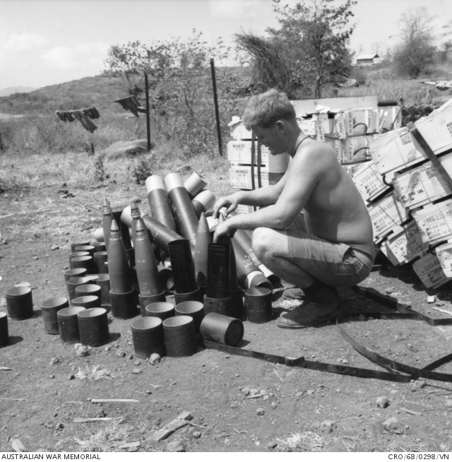 Phuoc Tuy Province, South Vietnam. 1968-03-25. Gunner Jeff Martin of St ...