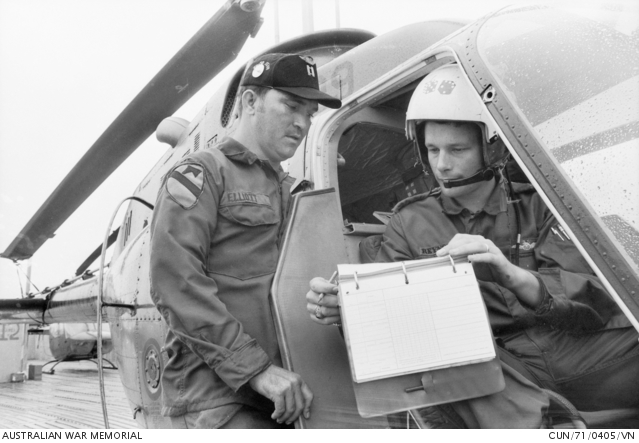 vung-tau-south-vietnam-august-1971-australian-army-helicopter-pilots