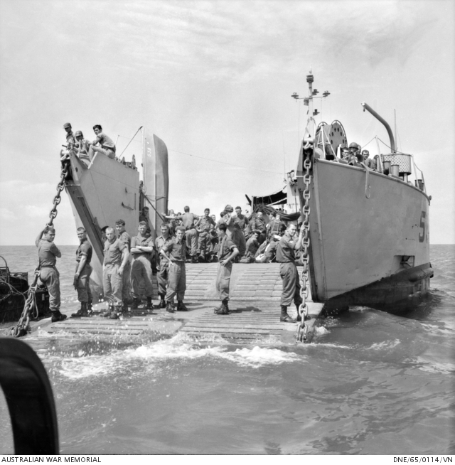 SOUTH VIETNAM. 1965. TROOPS OF 1ST BATTALION, THE ROYAL AUSTRALIAN ...