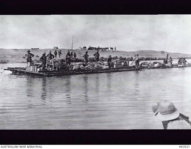 EGYPT, 1916. SOME MEMBERS OF THE 12TH FIELD COMPANY ENGINEERS, AIF, ON ...