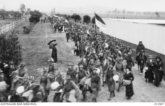 Rutherford, New South Wales. c. 1916. Australian Army soldiers marching ...