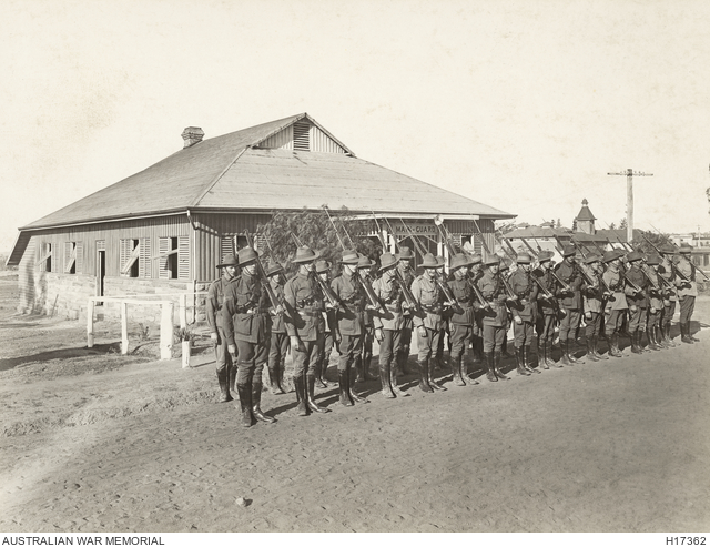 HOLSWORTHY, NEW SOUTH WALES. C. 1916. AUSTRALIAN SOLDIERS OF THE MAIN ...