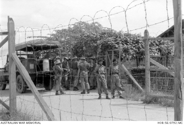 Unidentified men of 2nd Battalion, The Royal Australian Regiment (2RAR ...