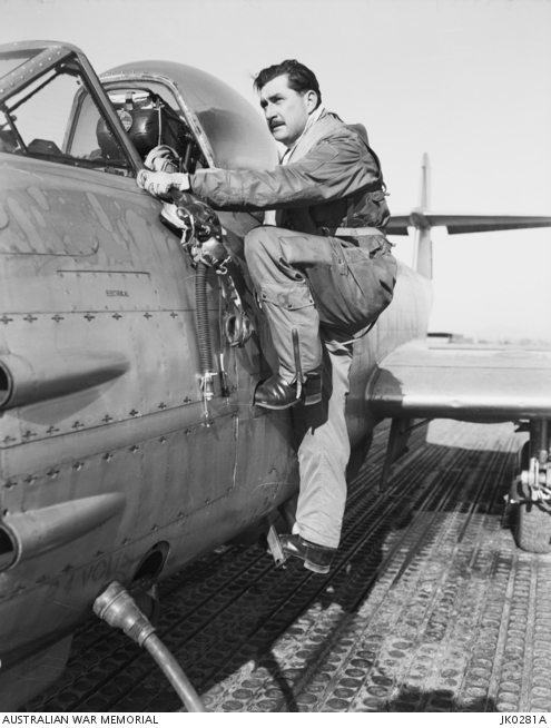 KIMPO, SOUTH KOREA. 1952. WING COMMANDER R.T. SUSANS, COMMANDING ...
