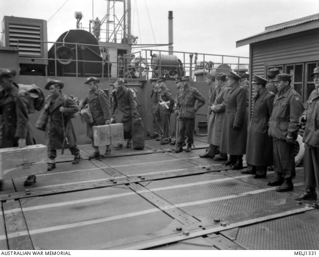 Unidentified members of the 1st Battalion, The Royal Australian ...