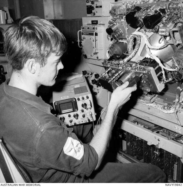 the-ran-destroyer-hmas-brisbane-ii-d41-is-on-its-first-deployment-to