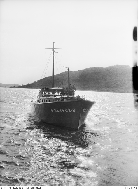 THURSDAY ISLAND, QLD. 1943-12-23. ONE OF THE RAAF HIGH-SPEED RESCUE ...