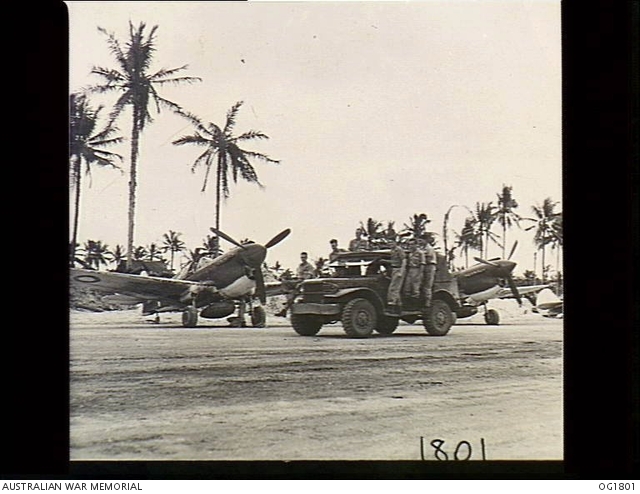 MOMOTE, LOS NEGROS ISLAND, ADMIRALTY ISLANDS. C. 1944-04. PILOTS OF NO ...