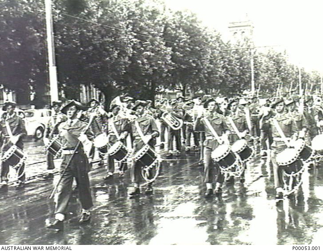 The band of the 2nd Battalion, The Royal Australian Regiment (2RAR ...