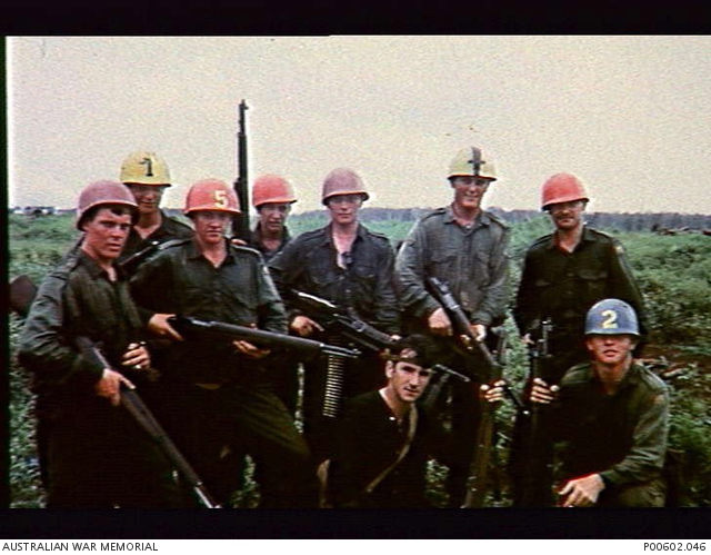 NO.1 AUSTRALIAN REINFORCEMENT UNIT DEMONSTRATION TEAM PROVIDES TRAINING ...