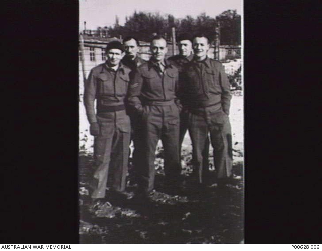 AUSTRALIAN, NEW ZEALAND AND BRITISH PRISONERS OF WAR (POWs) AT STALAG ...