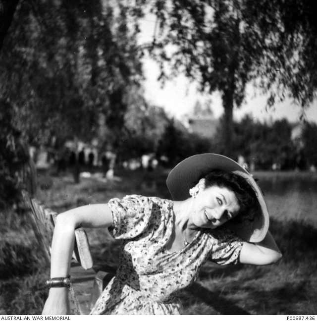 RENIPONT, FRANCE, 1945-05. PORTRAIT OF JEANETTE (128.4). (PHOTOGRAPHER ...