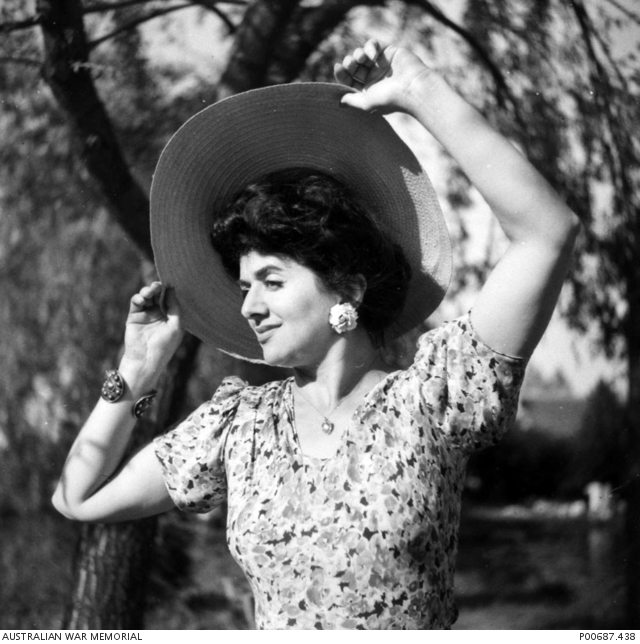 RENIPONT, FRANCE, 1945-05. PORTRAIT OF JEANETTE (128.6). (PHOTOGRAPHER ...
