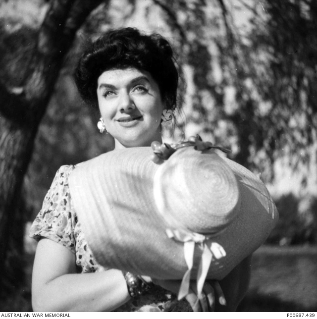 RENIPONT, FRANCE, 1945-05. PORTRAIT OF JEANETTE (128.7). (PHOTOGRAPHER ...