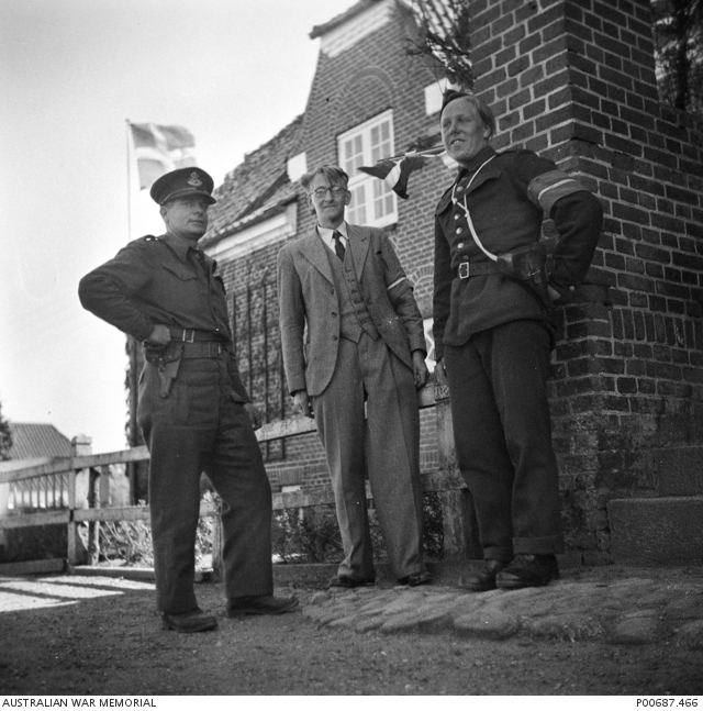 DENMARK, 1945-05. SELF WITH DANISH RESISTANCE LEADER AT HOPTROF (130.10 ...