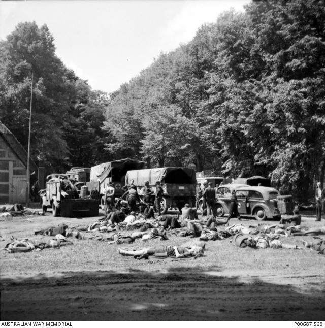 OLDENBURG, GERMANY, 194505. DUTCH DISPLACED PERSONS EN ROUTE HOME TO