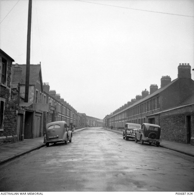 CARDIFF, WALES, 194509. INVERNESS PLACE, CARDIFF, SHOWING TERRACED