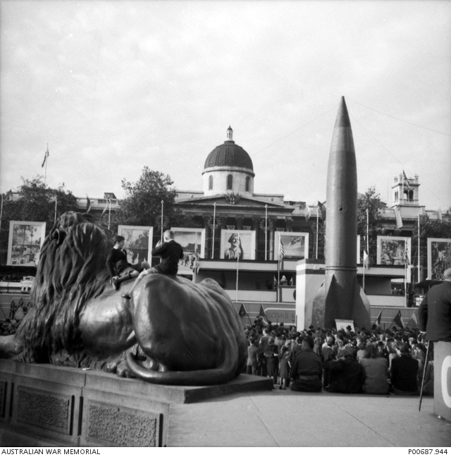 LONDON, ENGLAND, 1945-09. V2 - THE GERMAN ROCKET BOMB ON DISPLAY IN ...