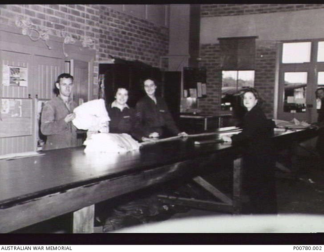 RATHMINES, NSW, 1942. WAAAF AND RAAF PERSONNEL IN THE PARACHUTE ROOM AT ...