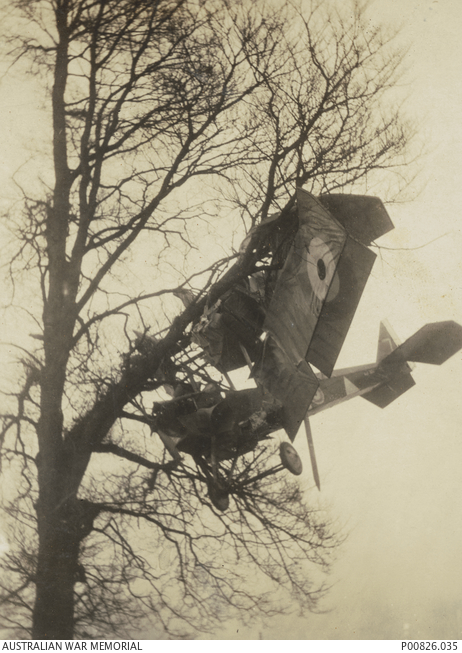 yatesbury-england-c-1917-an-airco-dh6-training-aircraft-after