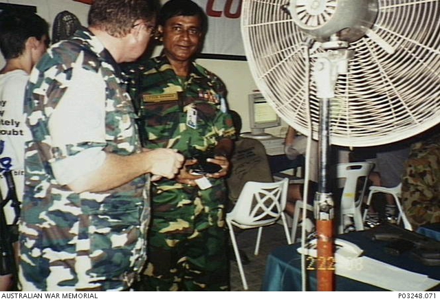 Dili, East Timor. 22 Decmeber 1999. An unidentified French soldier ...