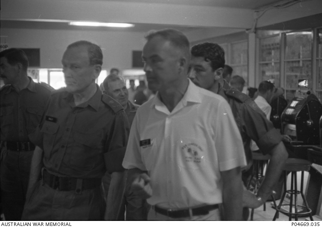 General Daly visits Vietnam | Australian War Memorial