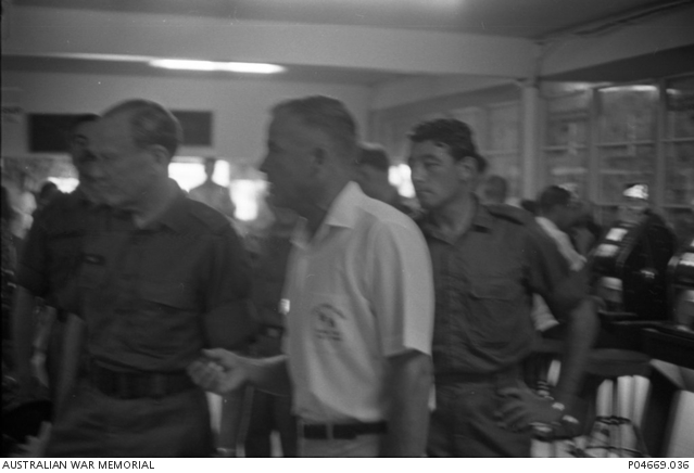 General Daly visits Vietnam | Australian War Memorial