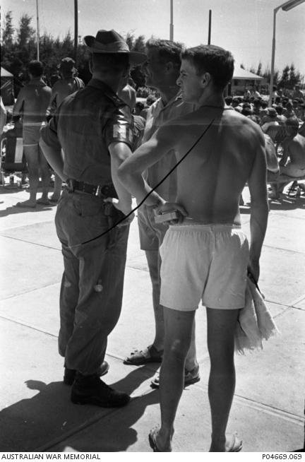 General Daly visits Vietnam | Australian War Memorial