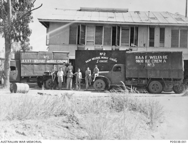 Group portrait of unidentified RAAF personnel serving with the RAAF ...