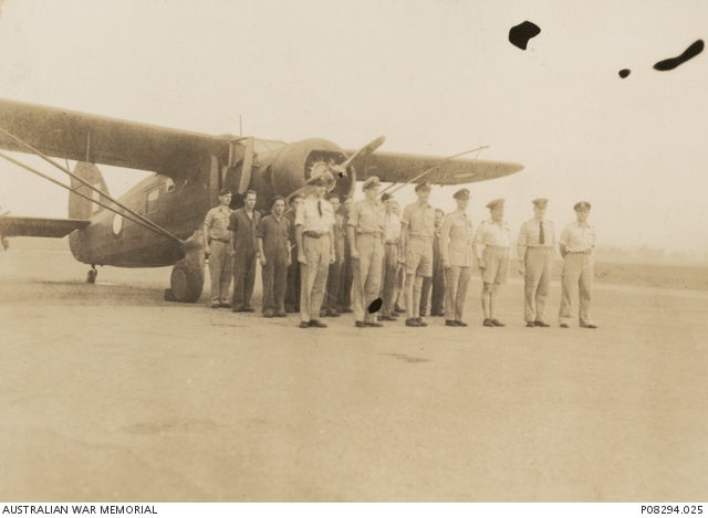 Informal portrait unidentified RAAF trainees and trainers on parade ...
