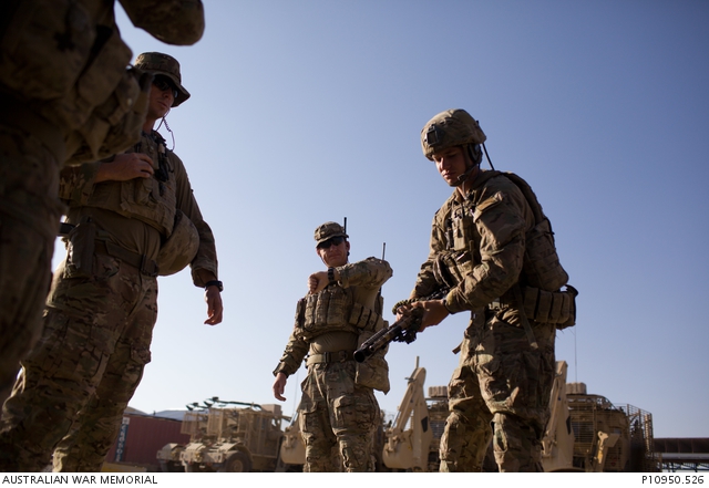 Members of the 3rd Battalion, The Royal Australian Regiment (3RAR ...