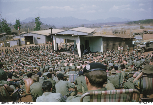 A concert at Luscombe Bowl. One of a series of images related to the service of 18686 Temporary ... | Australian War Memorial