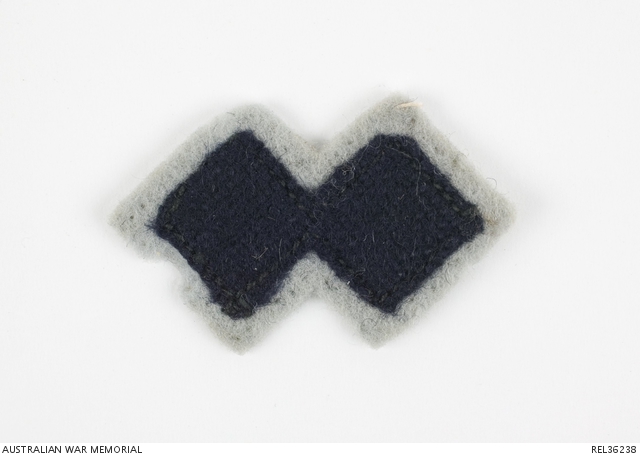 Miniature colour patch : 2/4 Australian Commando Squadron, AIF ...