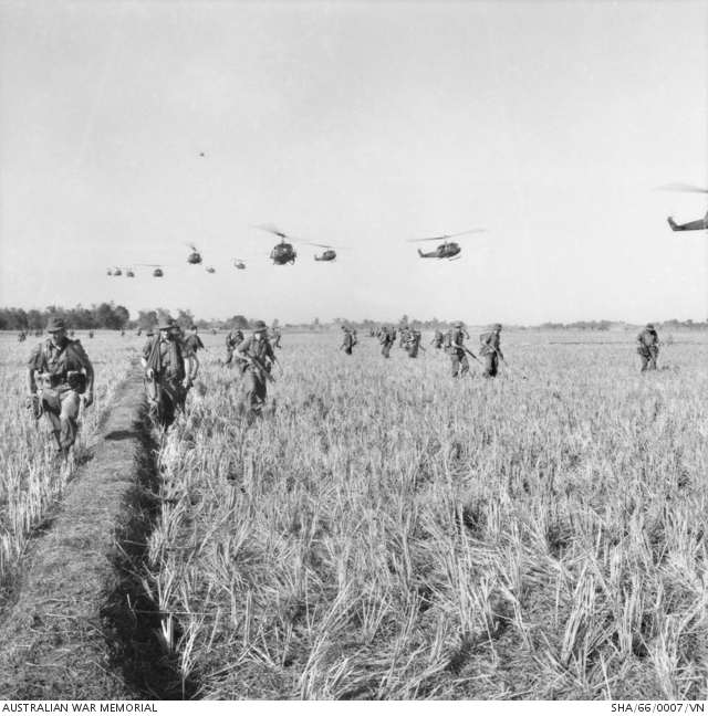 VIETNAM. 1966-01. TROOPS OF THE 1ST BATTALION, THE ROYAL AUSTRALIAN ...