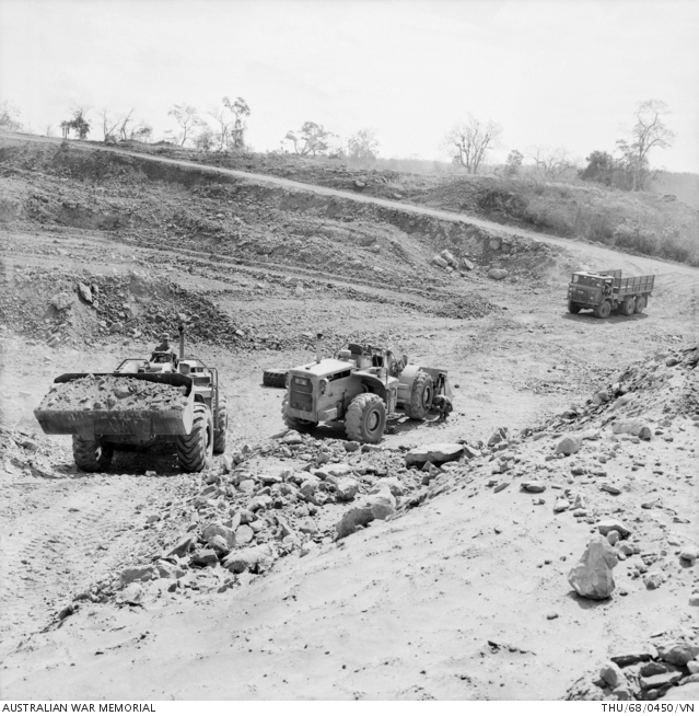 Nui dat south vietnam 1968 04 bulldozers and heavy machinery working