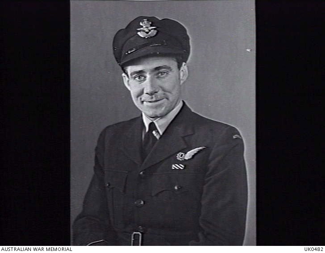 LONDON, ENGLAND. 1943-09-08. PORTRAIT OF 400262 FLYING OFFICER M. R. H ...