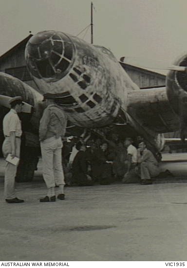 Laverton, Vic. 1946-02-08. On the tarmac at RAAF Station Laverton, RAAF ...