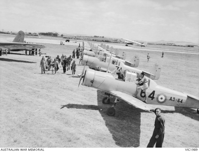 Ballarat Vic 1942 On The Airfield At No 1 Wireless Air Gunnery 