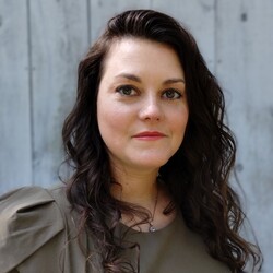 Amber Tscherning's profile on BigMouth