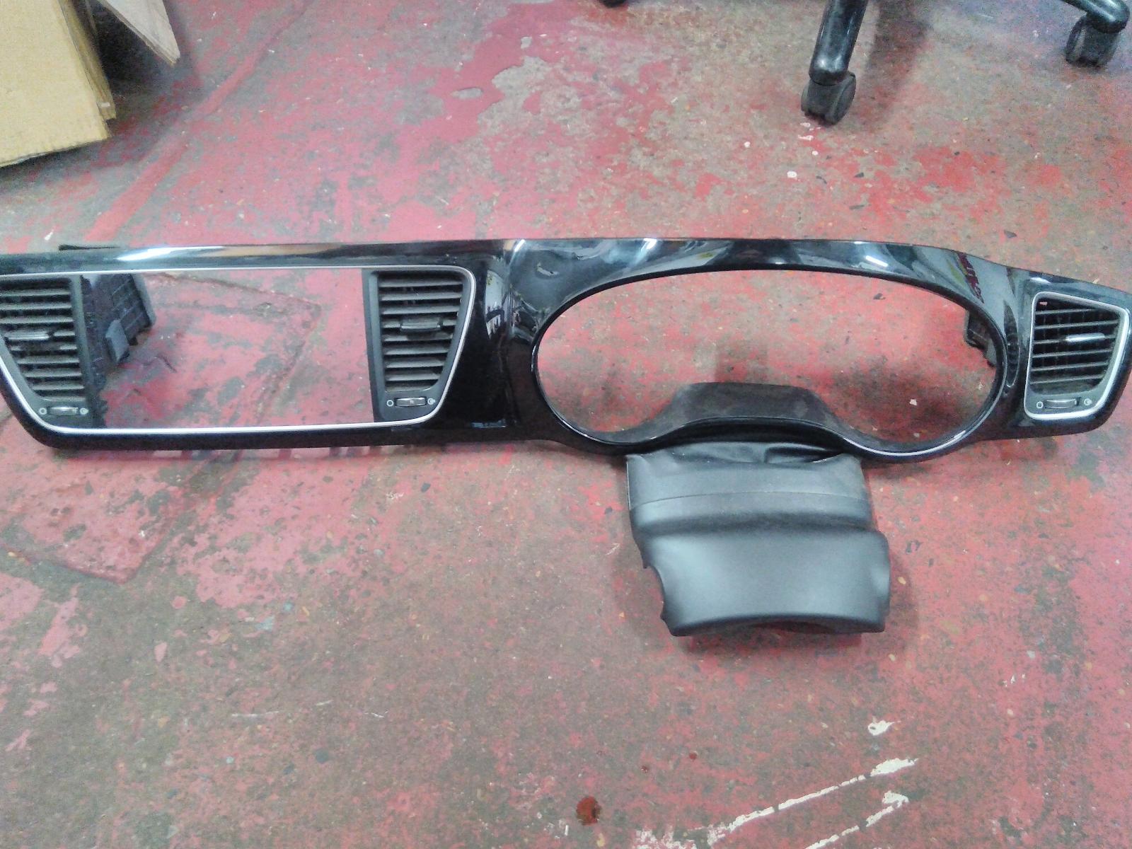 View Auto part Misc Kia Carnival/grand Carnival 2015