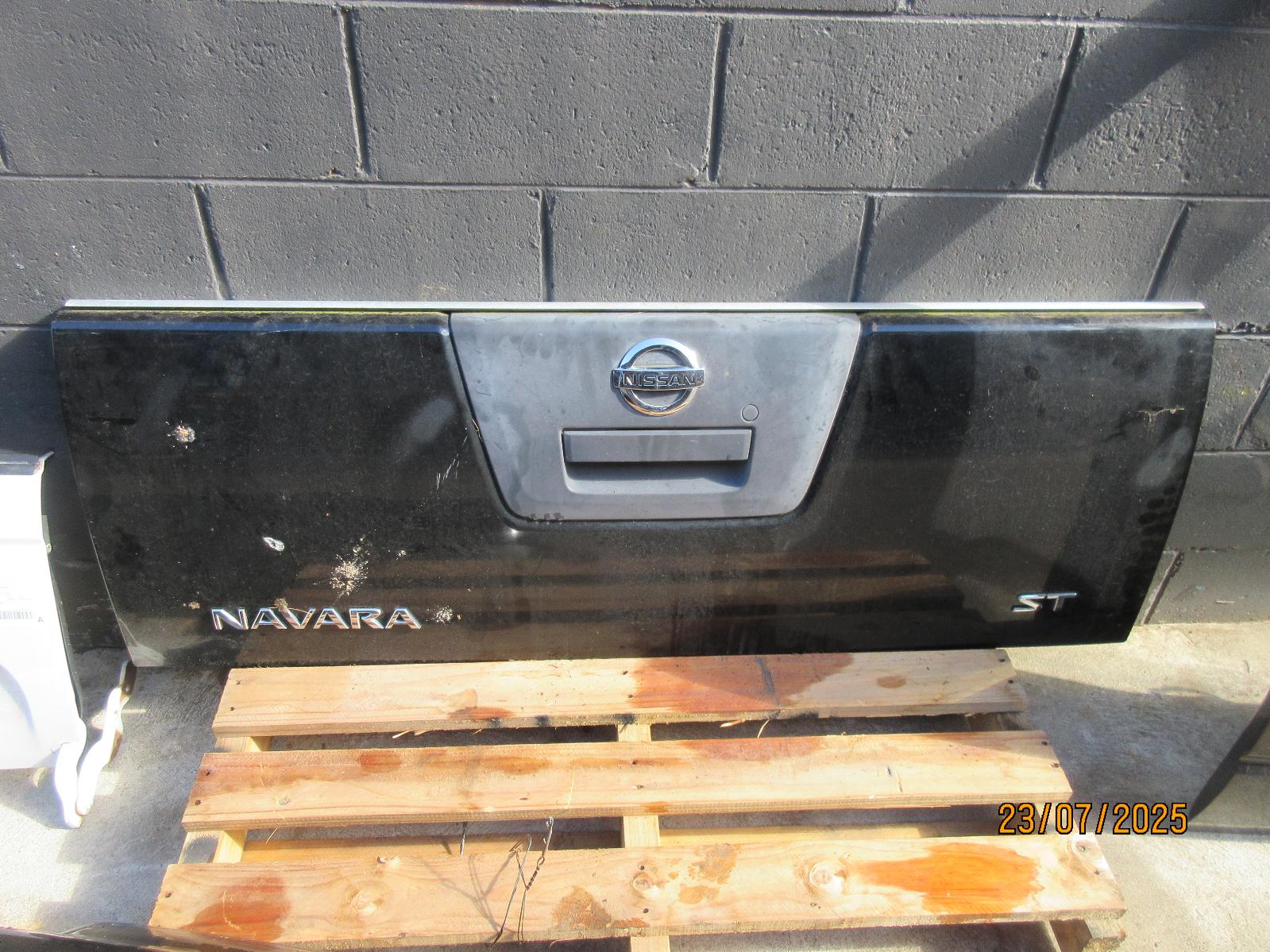 View Auto part Bootlid/Tailgate Nissan Navara 2010